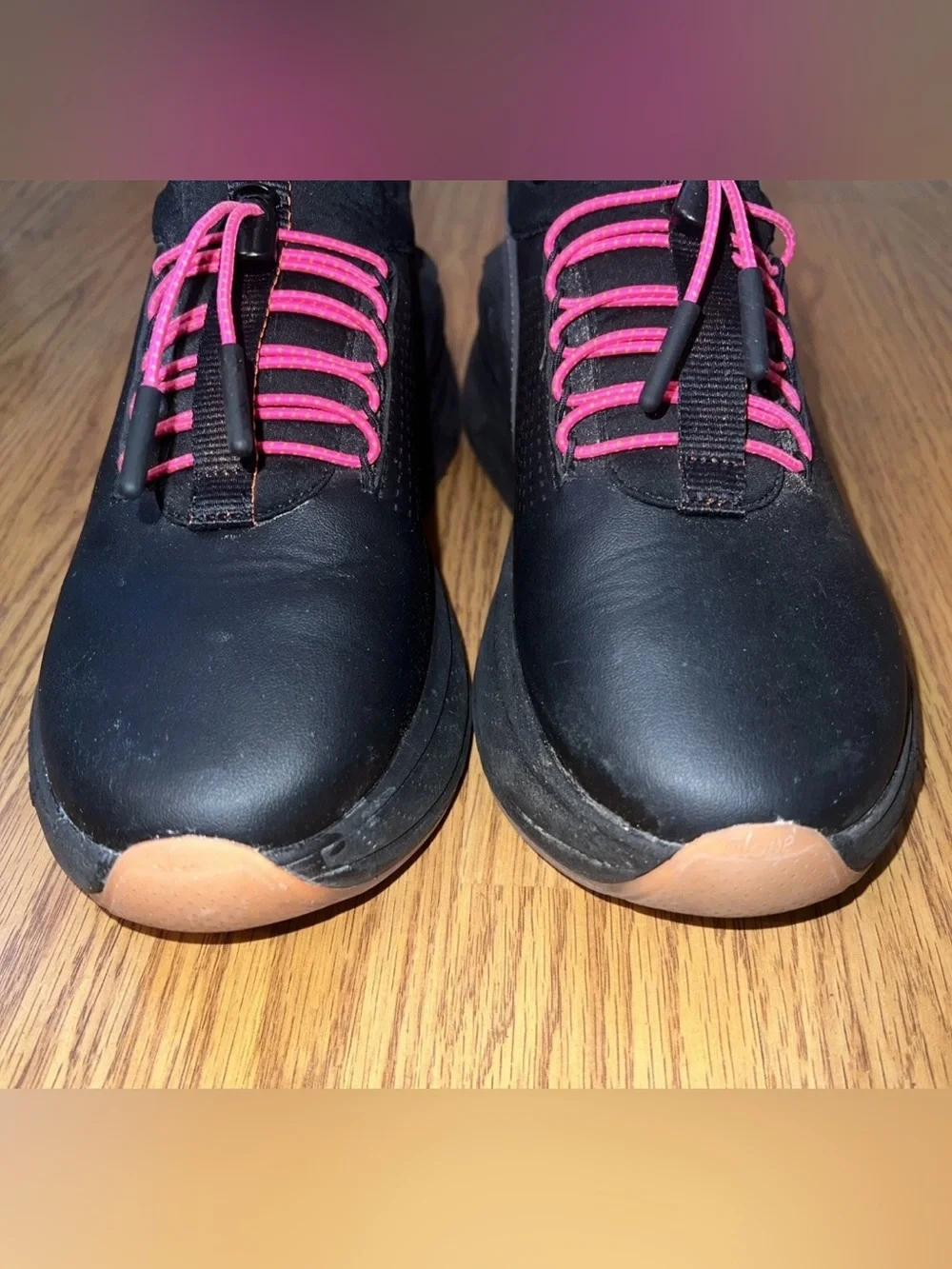 Clove Womens Black & Pink Shoes Size 8.5 Slip On Comfort Nursing Sneakers